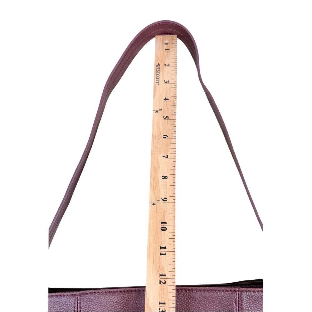 The Sak De Young Hobo Burgundy Leather
EUC - Picture 7 of 12